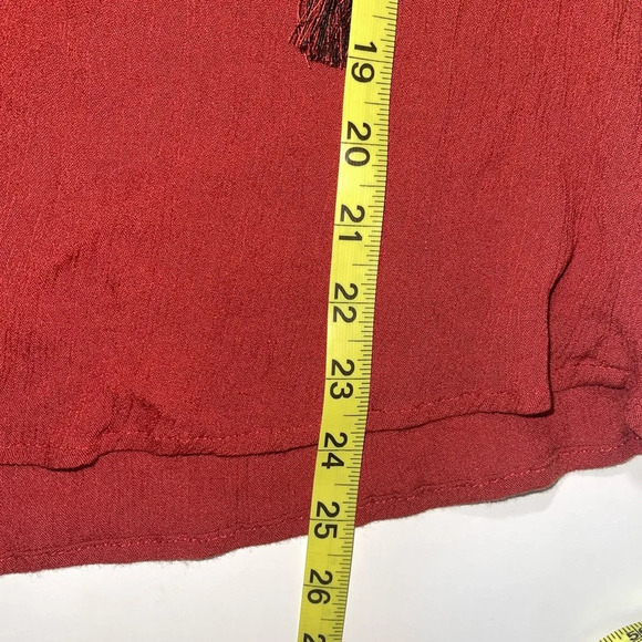Maurices Burnt Orange Flutter Sleeve Embroidered Split Neck Top Medium Women’s - Picture 8 of 11
